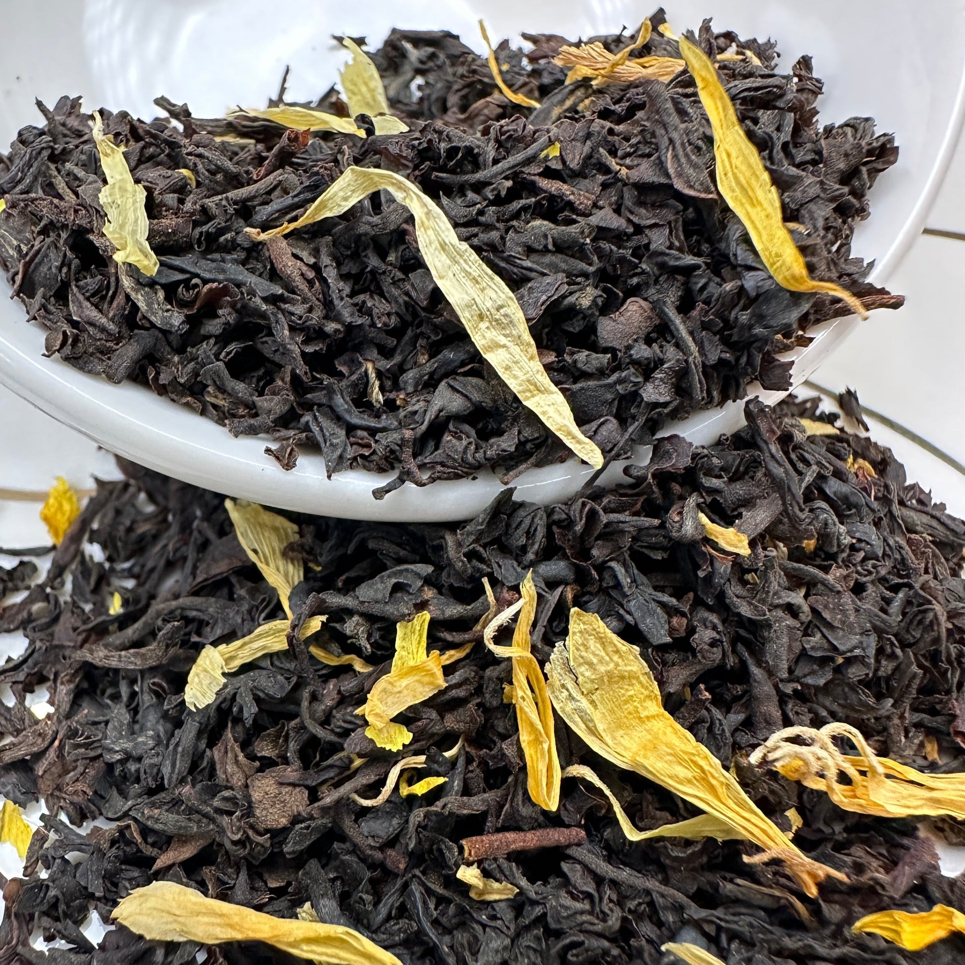 Premium Caramel Loose Leaf Tea Spilling