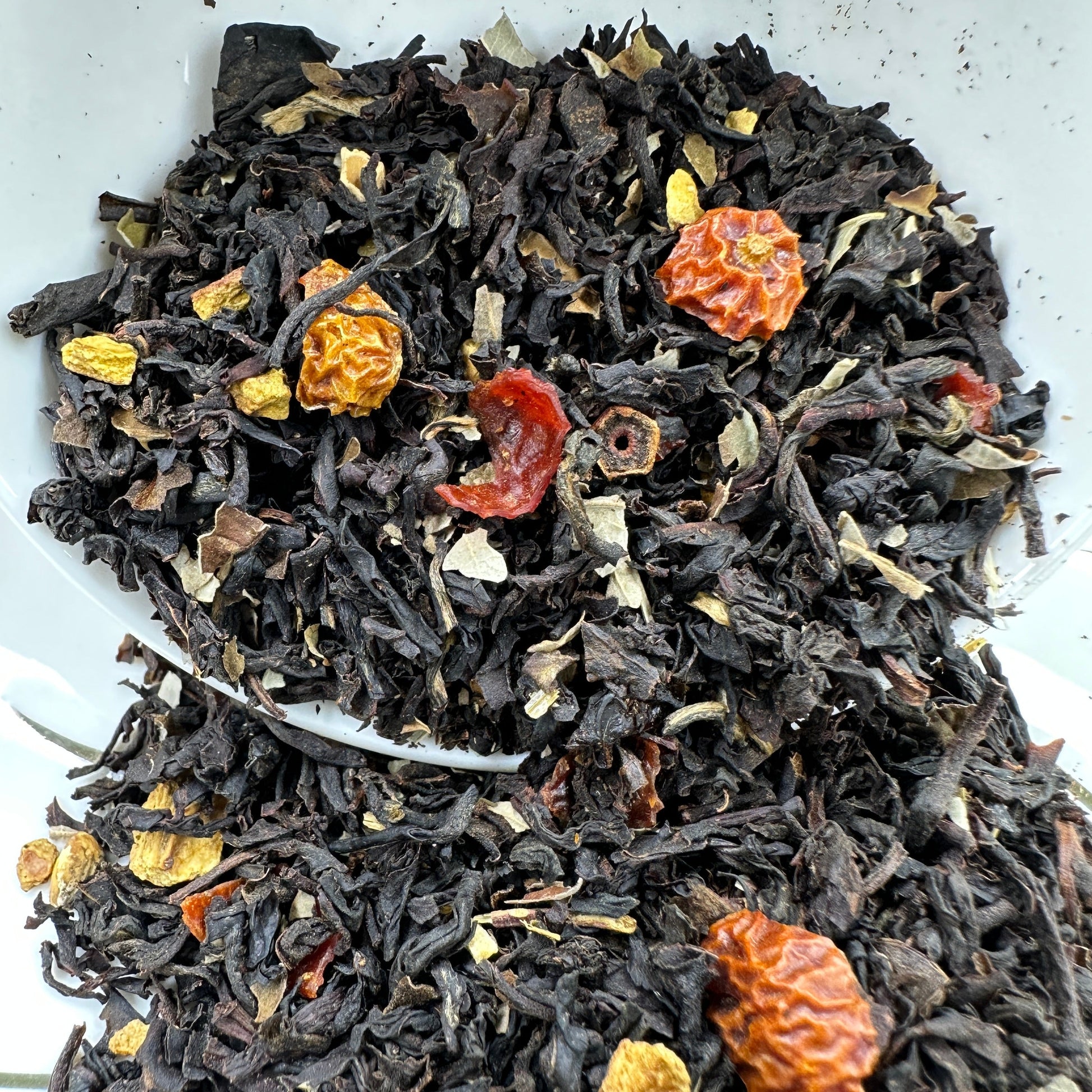 Pomegranate Rose Premium Flavored Black Loose Leaf Tea, Rosehips Spilling